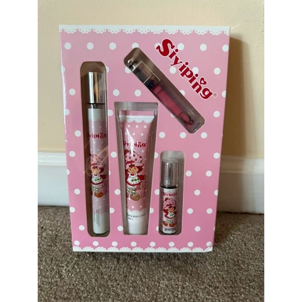 Siyiping Strawberry Shortcake Perfume Set